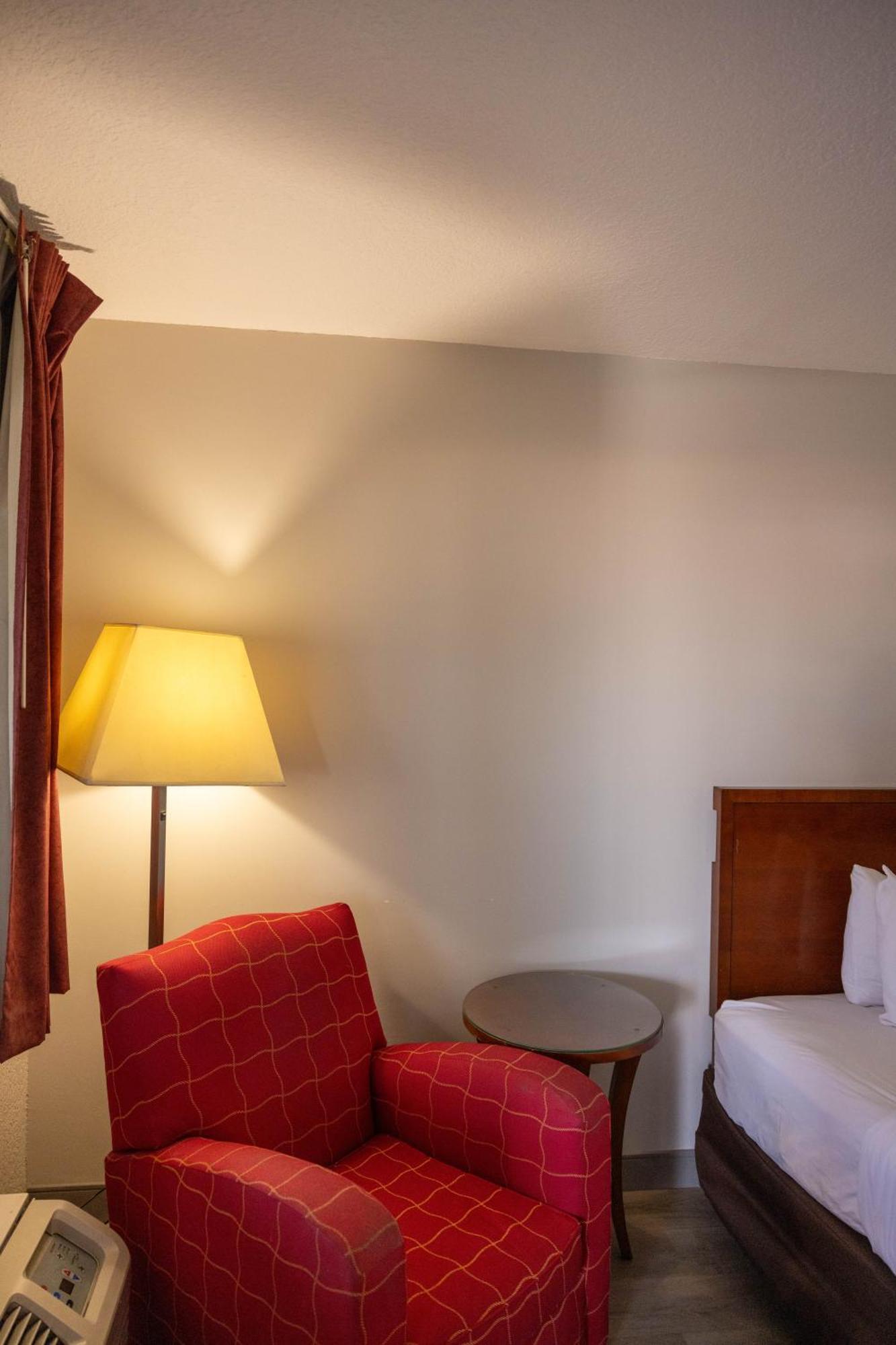 Quality Inn & Suites Lake Havasu City Εξωτερικό φωτογραφία